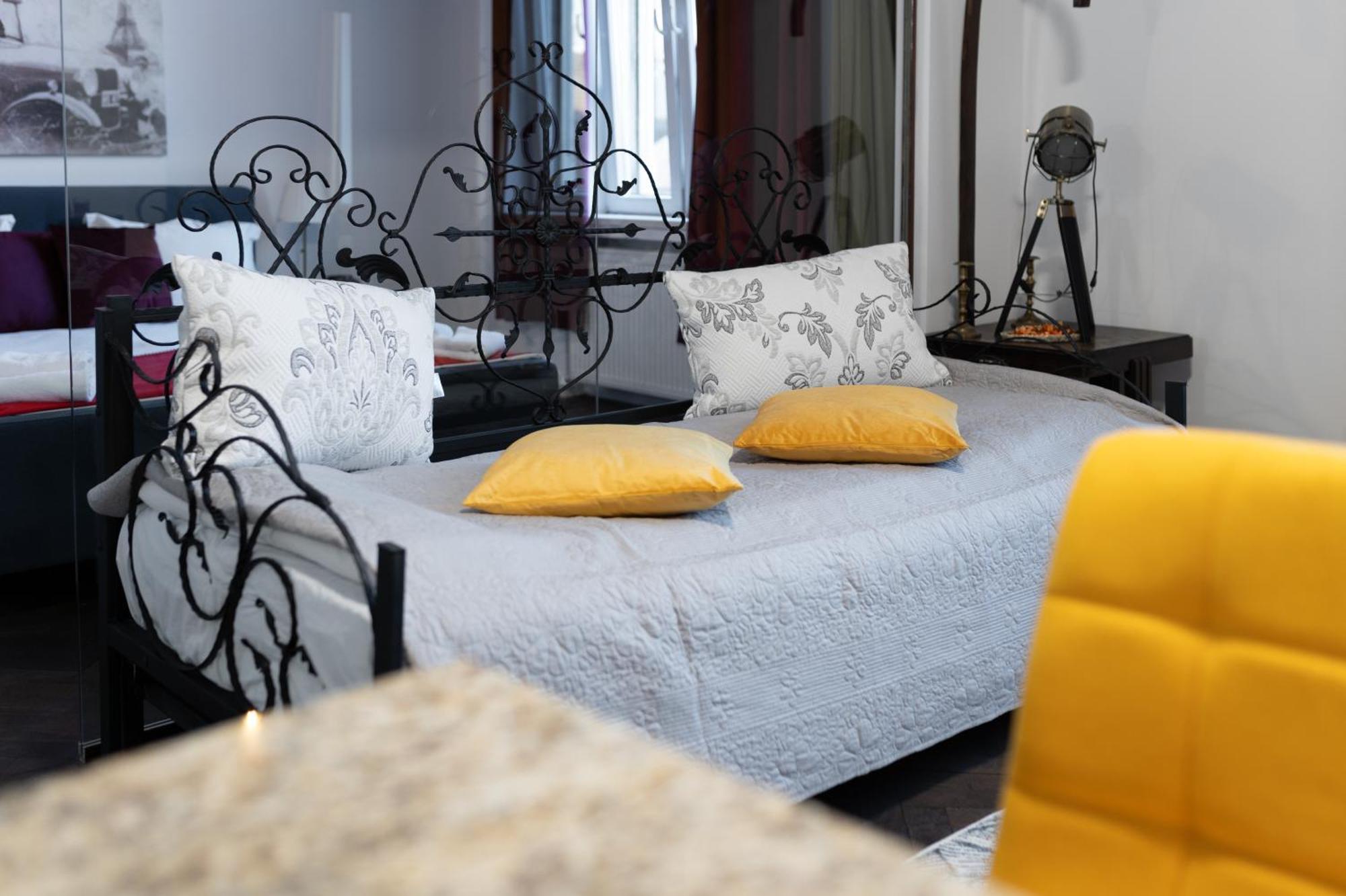 Villa Noble 5 Star House In Unirii Plaza Cluj-Napoca Esterno foto